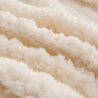 Double-Layer Christmas Blanket – Soft Snowflake Fleece Throw for Sofa, Bed & Seasonal Comfort