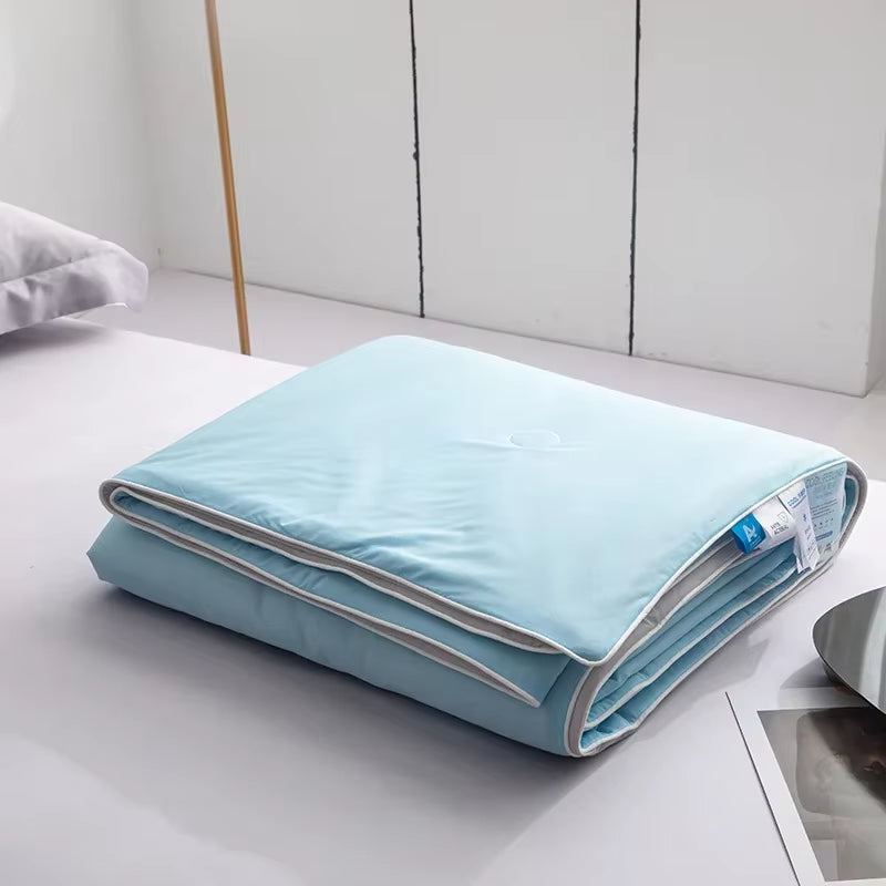 Ice Silk Cooling Blanket – Lightweight Summer Comforter in Pure Color for Twin/King Beds