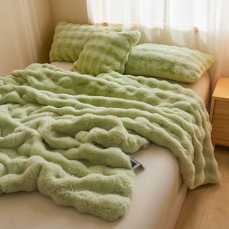 Luxury Faux Rabbit Fur Blanket – Thickened Soft Throw for Winter Warmth, Sofa & Bed Naps