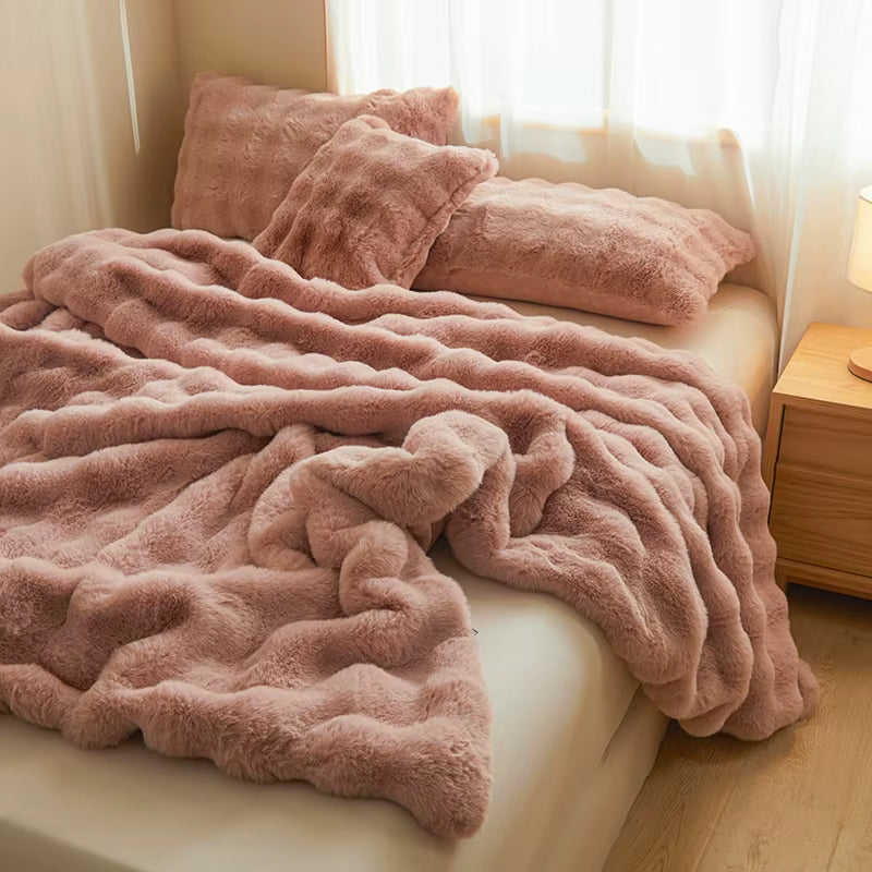Luxury Faux Rabbit Fur Blanket – Thickened Soft Throw for Winter Warmth, Sofa & Bed Naps